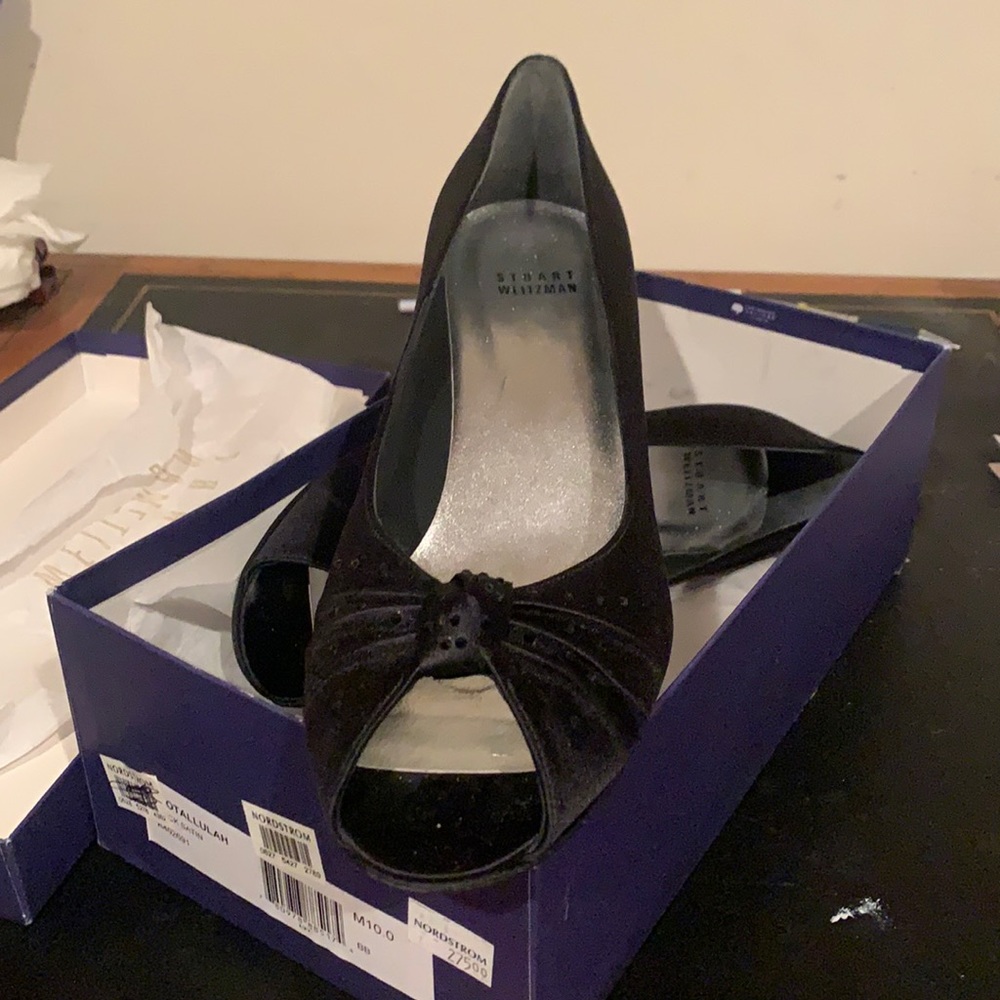 🥳2x Host Pick🎉 Stuart Weitzman 👡 peep toes NEVER worn